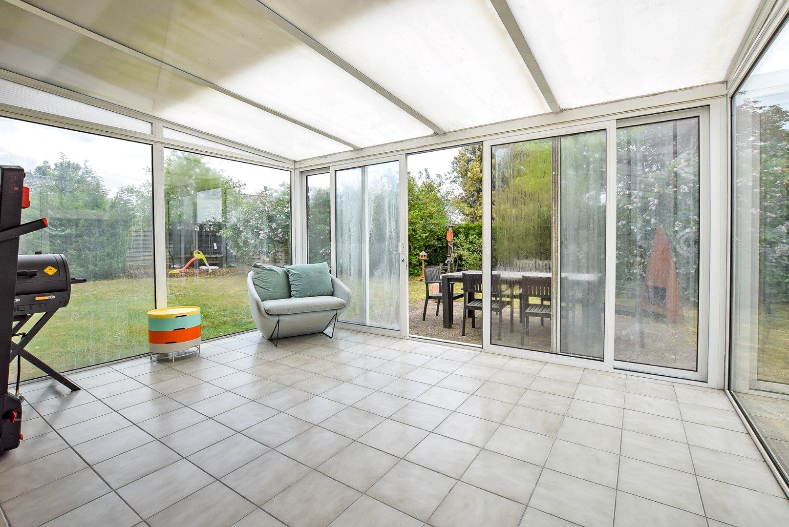 Alleenstaande gelijkvloerse villa op 625m² gelegen vlakbij de dorpskern van Koksijde.  foto 8
