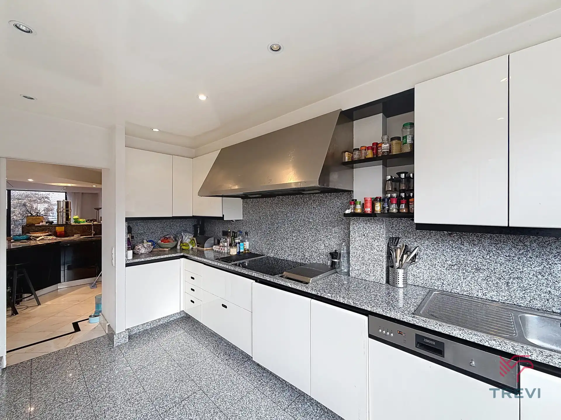 Huis met 4 slaapkamers en tuin  foto 8