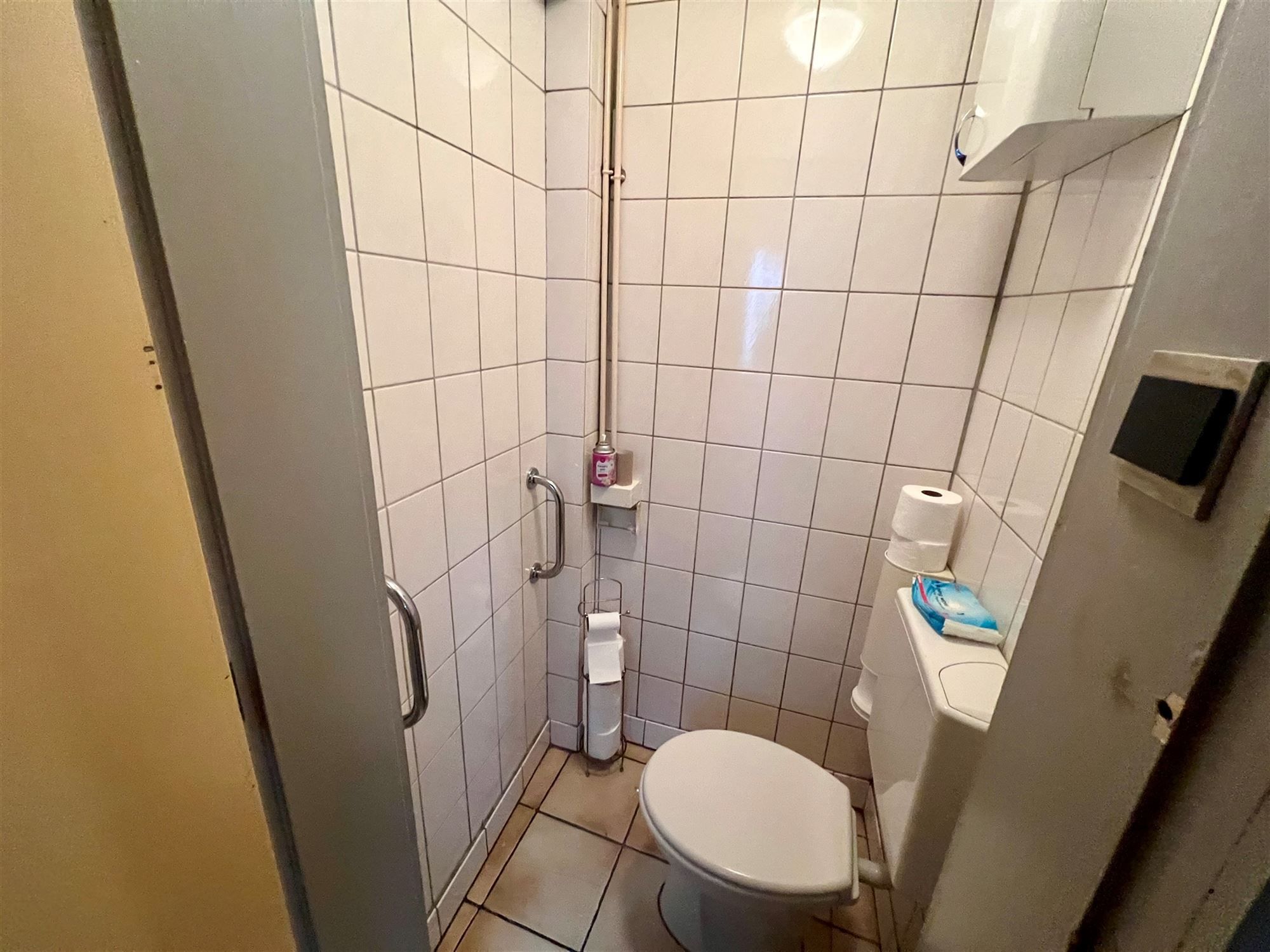 Hoekwoning nabij het centrum foto 9