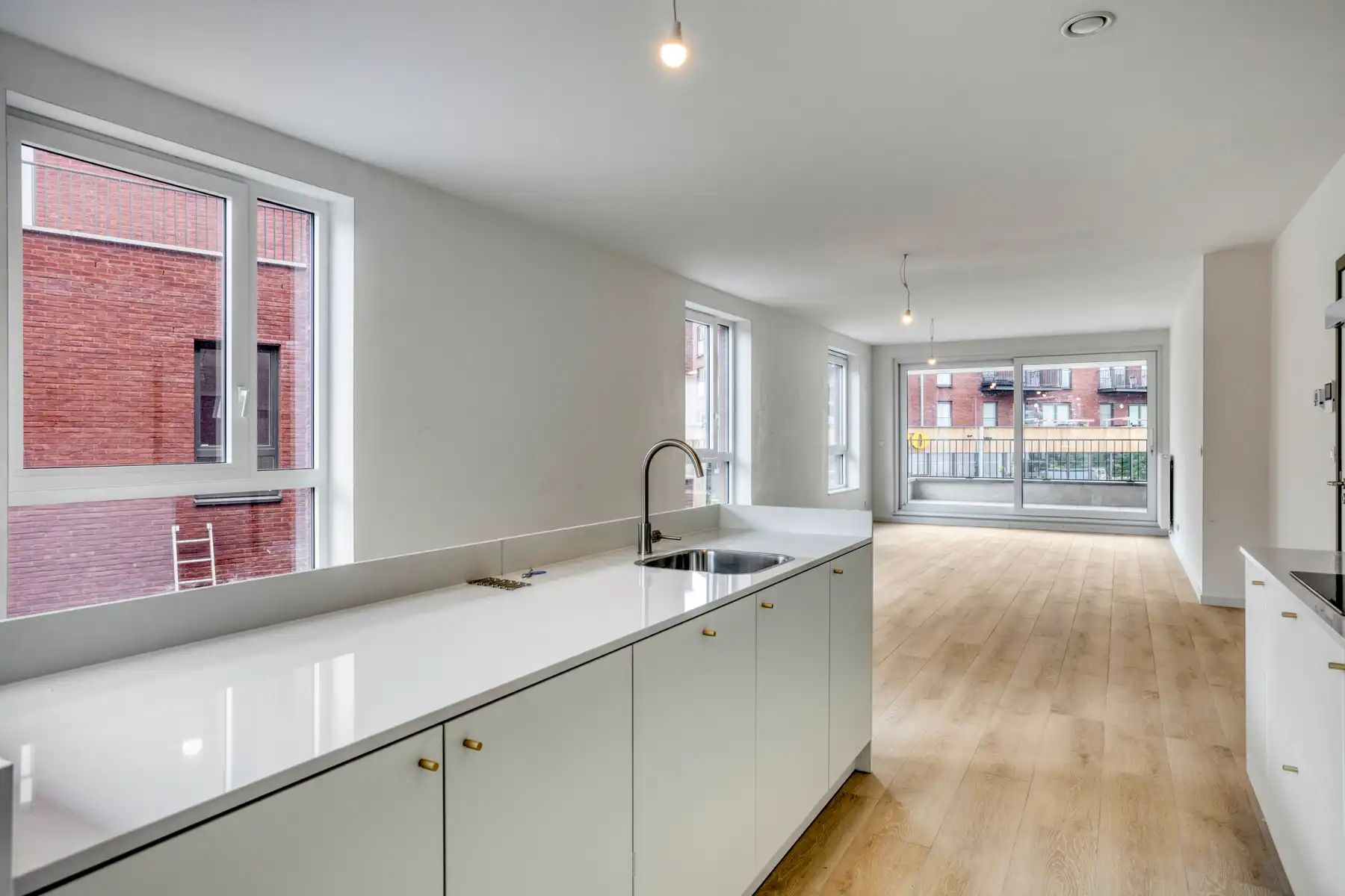 Stijlvol 2-slaapkamerappartement nabij De Schorre! foto 2