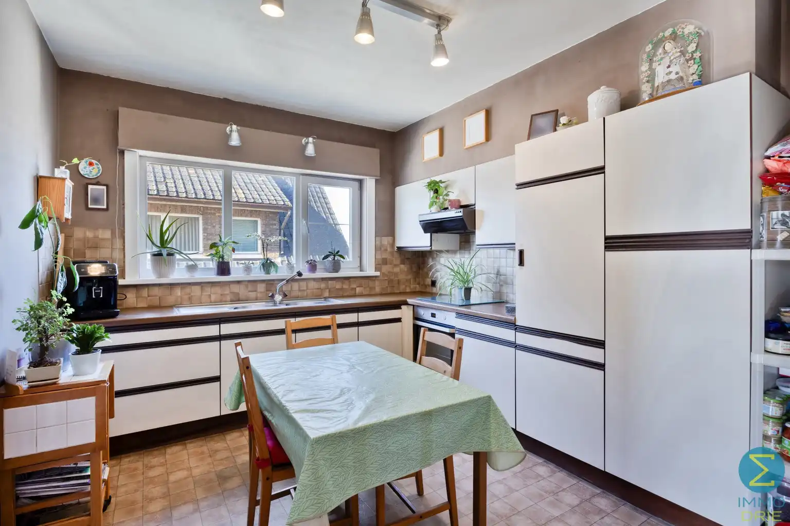 Woning met gelijkvloerse handelsruimte nabij het centrum foto 18