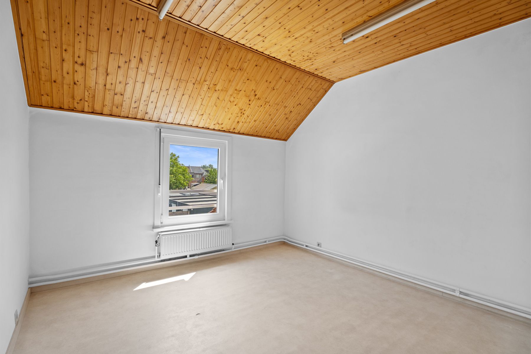 Woning met 4 slaapkamers en garage foto 14