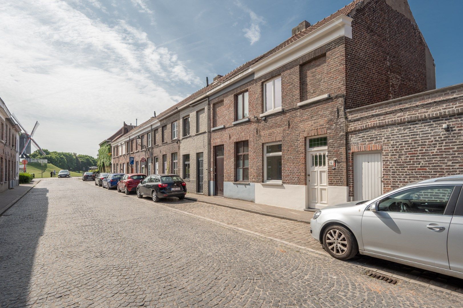 Charmante stadswoning met zonnige tuin in hartje Brugge! foto 2