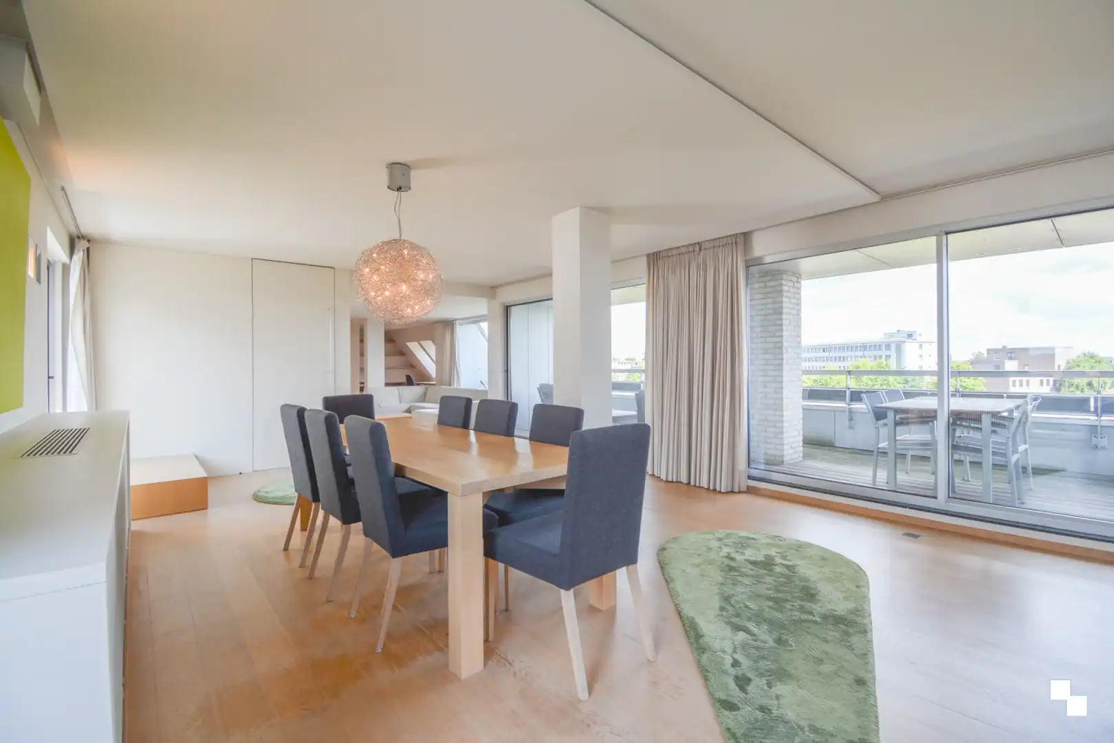 UItzonderlijk ruim appartement aan het water te Roeselare! foto 4