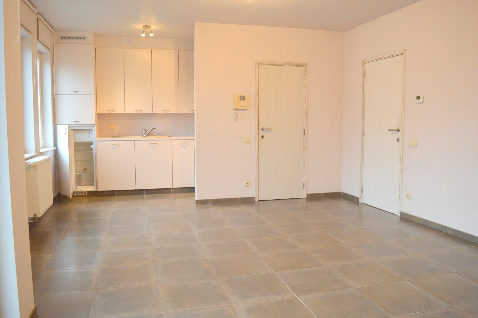 Instapklaar verzorgd 1 slaapkamer appartement foto 2