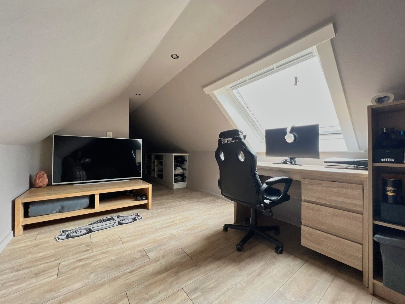 Unieke gezinswoning op 1300 m² + landelijk verzicht! foto 19