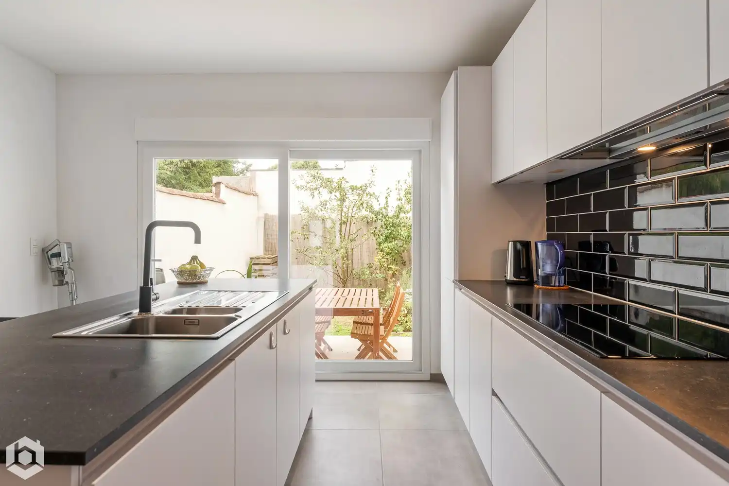 Recent gerenoveerde woning met 3 slpkrs en garagebox foto 5