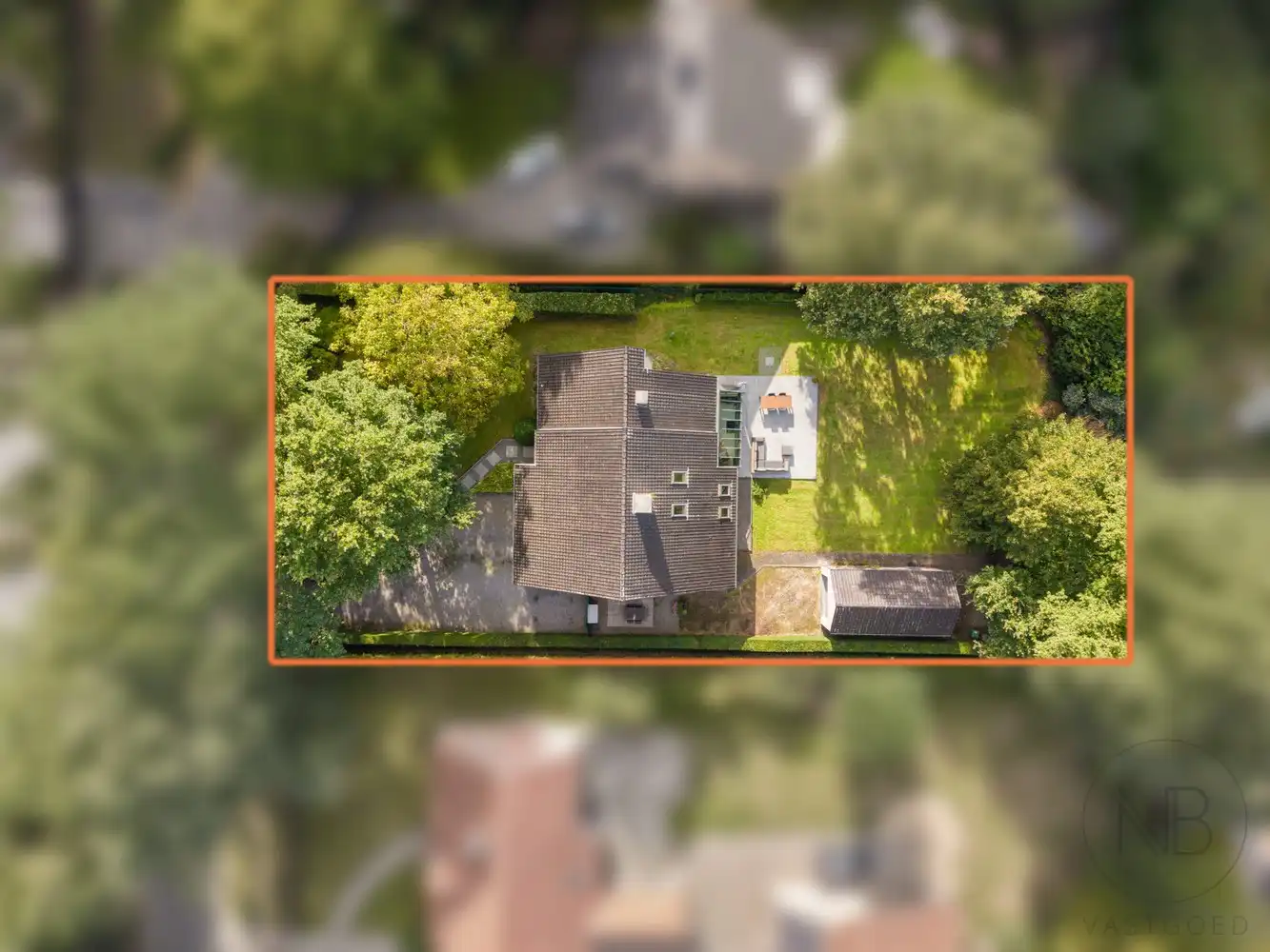 Ruime en verzorgde gezinswoning op een gunstige locatie in De Bret (14,4 are)! foto 44
