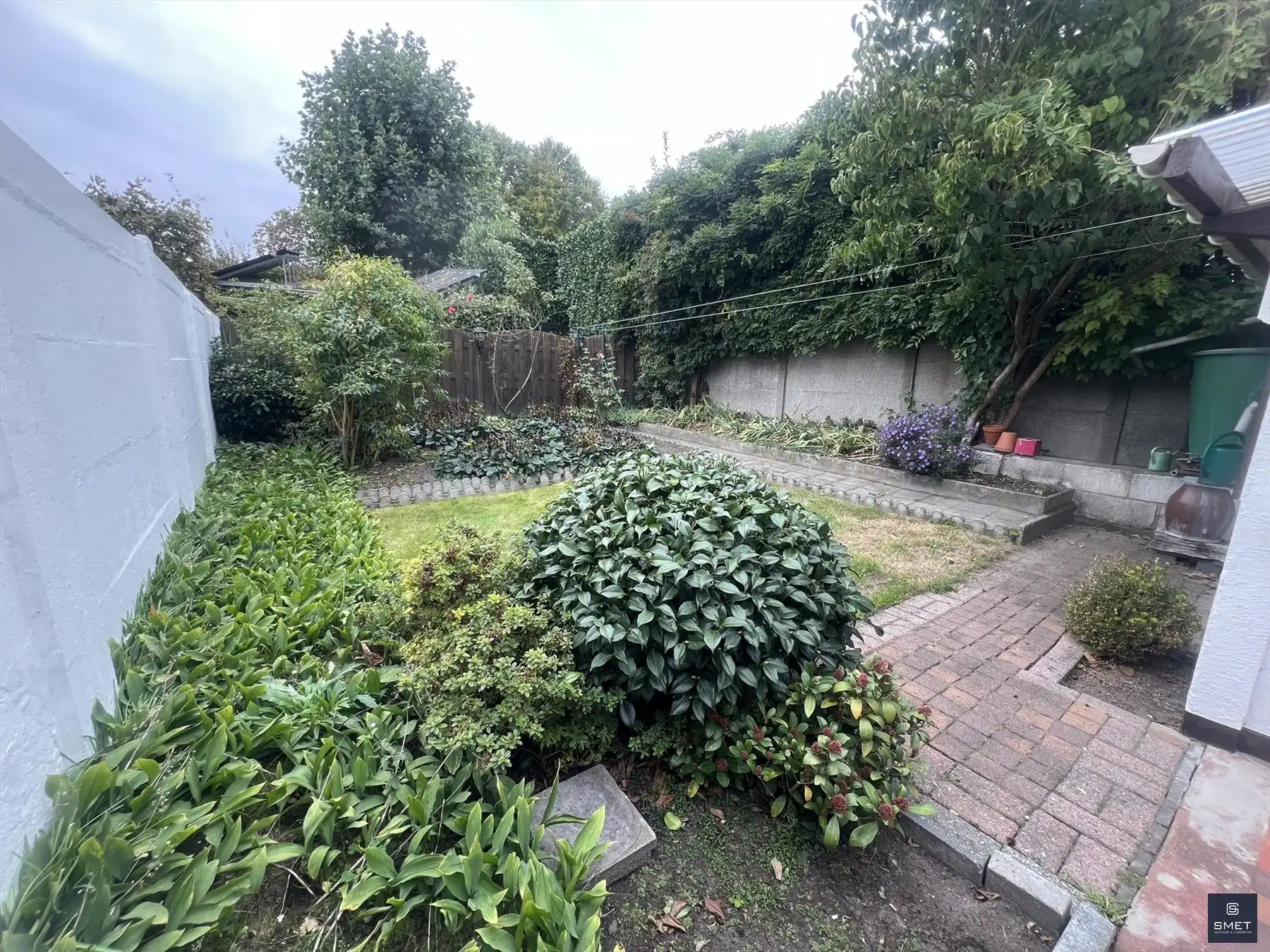 CHARMANTE HOB MET 3 SLPKS EN GARAGE foto 12