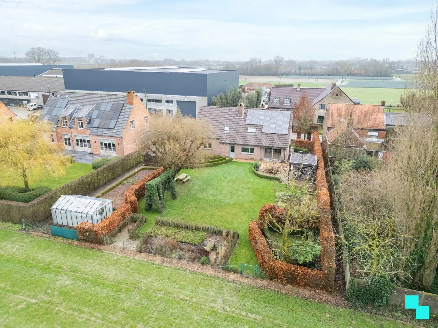 Instapklare villa met 5 slaapkamers en prachtige tuin - Rumbeke foto {{pictureIndex}}