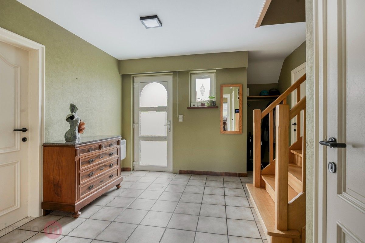 Prachtige villa (open bebouwing) met adembenemend uitzicht in rustige omgeving met 5 slaapkamers. foto 5