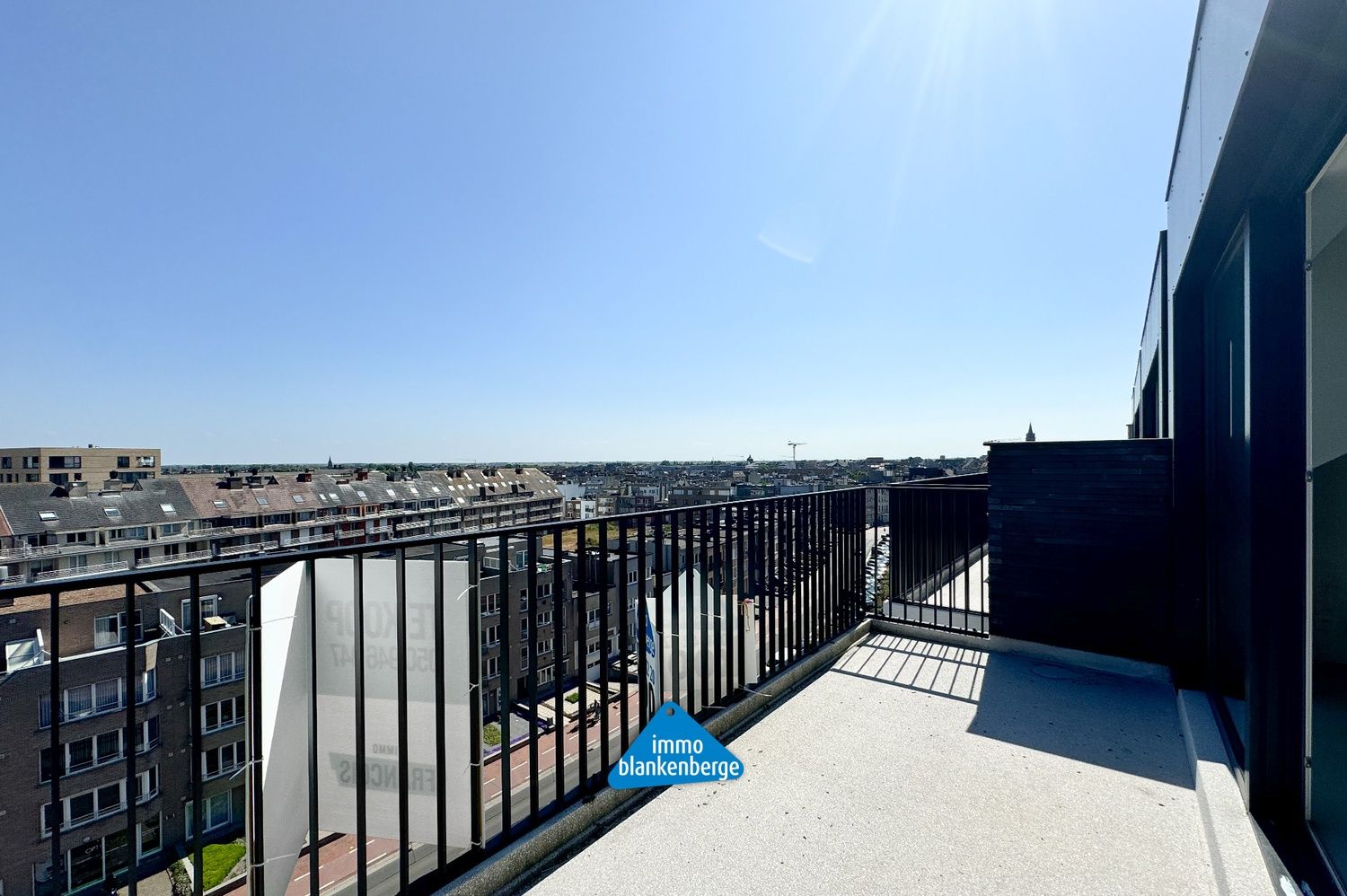 Duplex Appartement op de Zevende Verdieping met Twee Slaapkamers en een Zuidgericht Terras foto 2