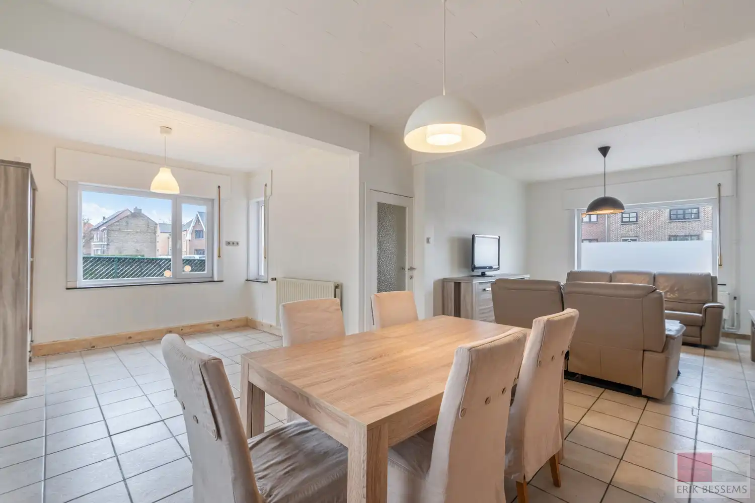 Charmante op te frissen woning met veel potentieel, met een woonoppervlakte van 169 m² foto 5