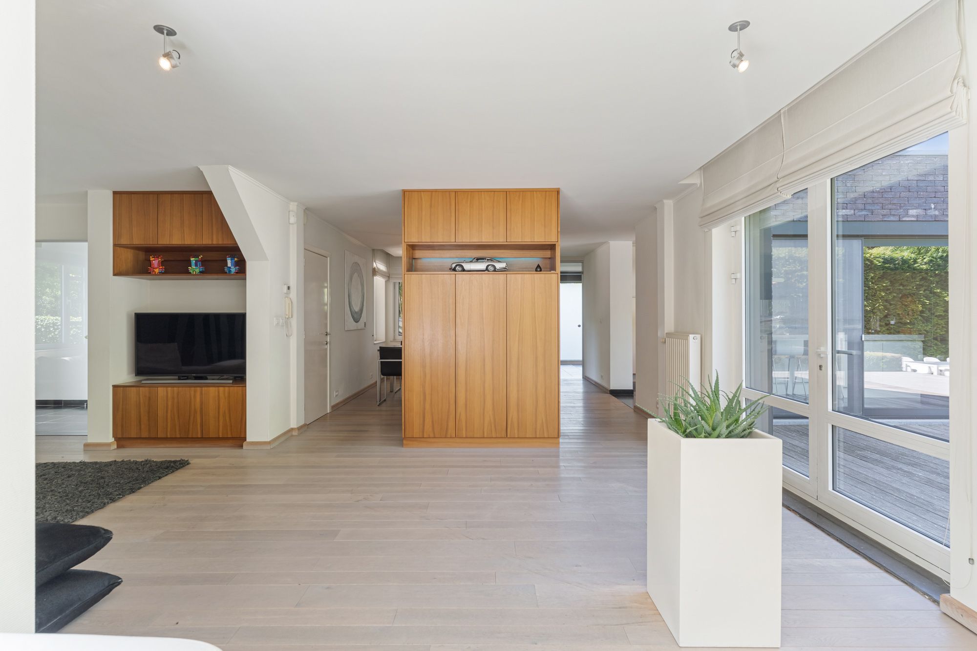Exclusieve villa met tijdloze klasse, zwemvijver en zicht op groen te Hasselt ! foto 9