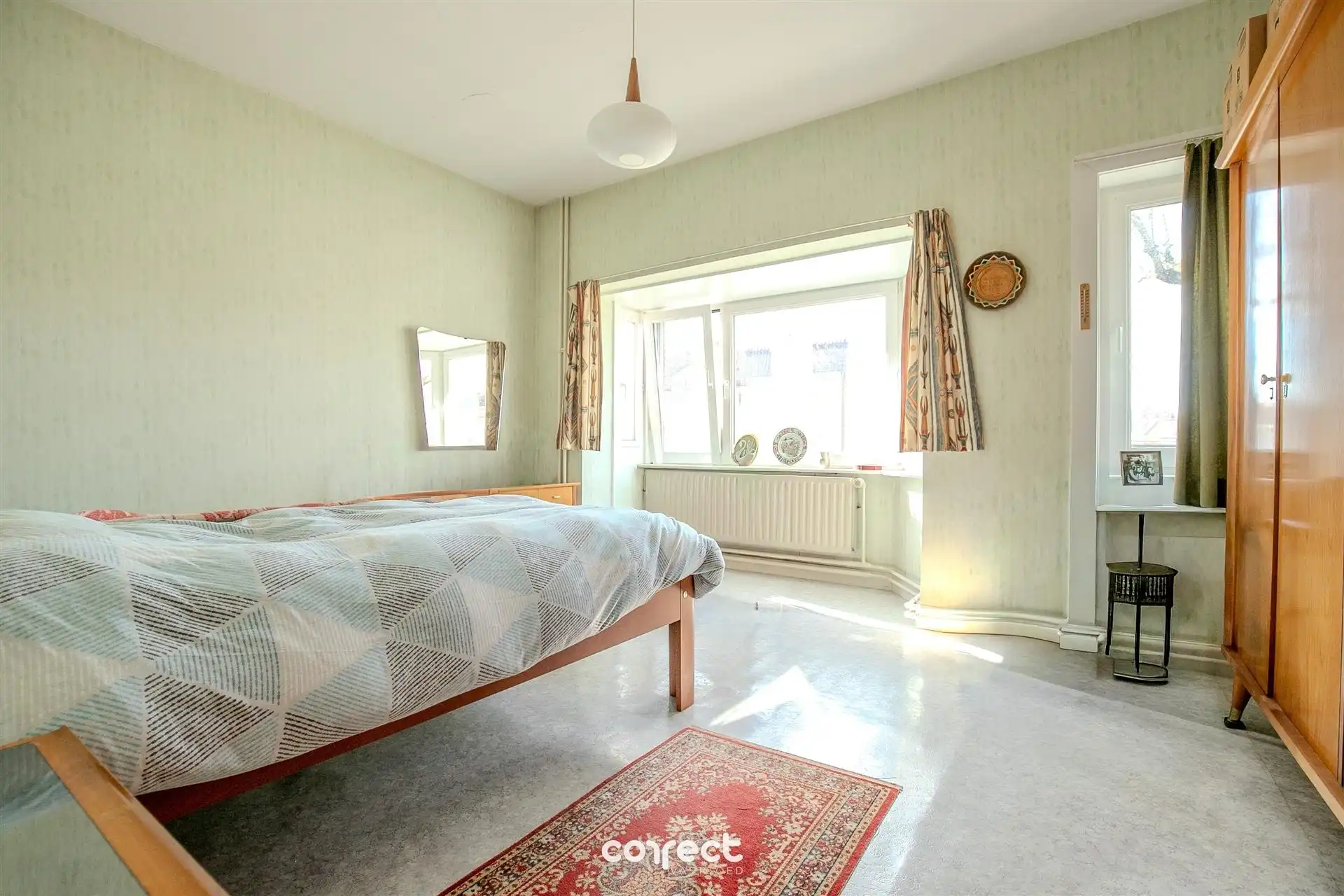 Te renoveren, charmante woning op een mooi perceel. foto 8