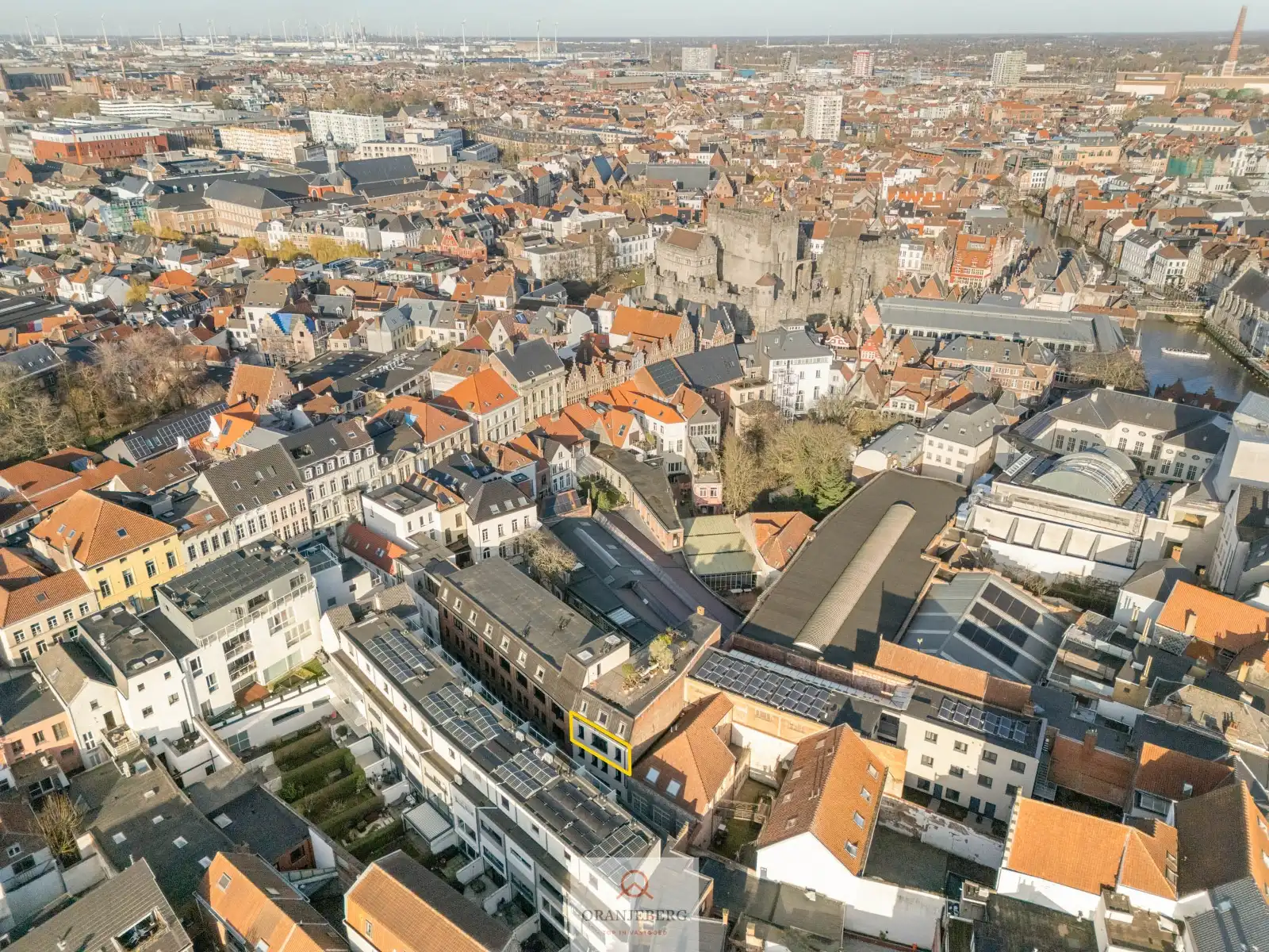 Uniek appartement in historisch gebouw foto 20