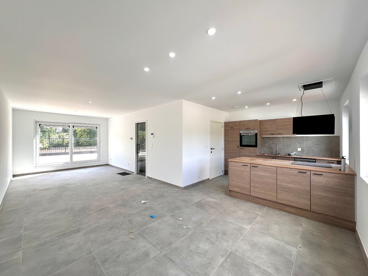 Nieuwbouwappartement (Duplex) met twee slaapkamers, terras en twee autostaanplaatsen foto 5