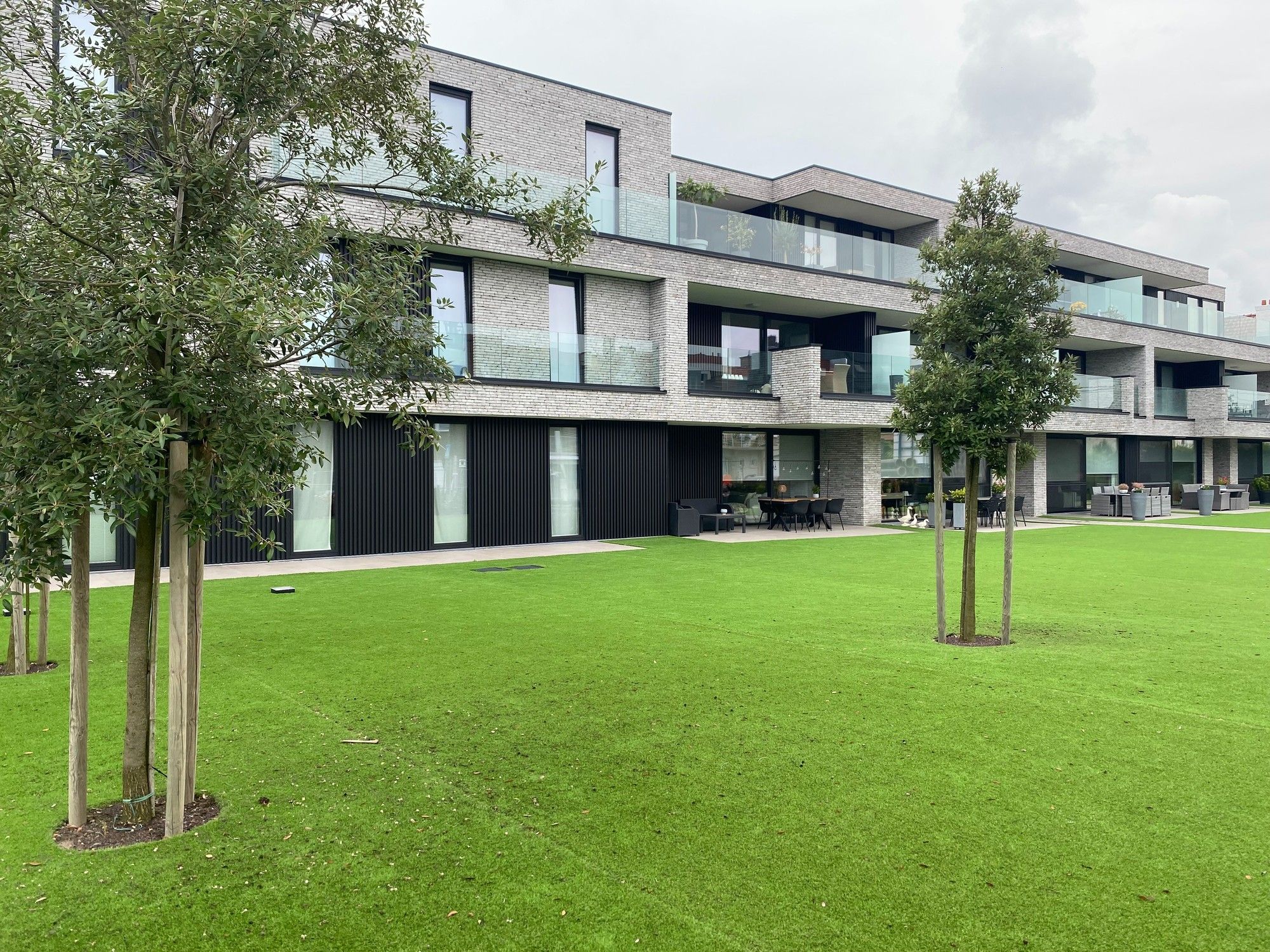 Recent gebouwd gelijkvloers appartement met eigen zonnepanelen| Fr. Rooseveltlaan foto 1