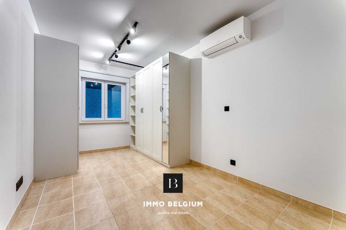 Mooi gerenoveerd appartement met tuintje nabij het centrum foto 8