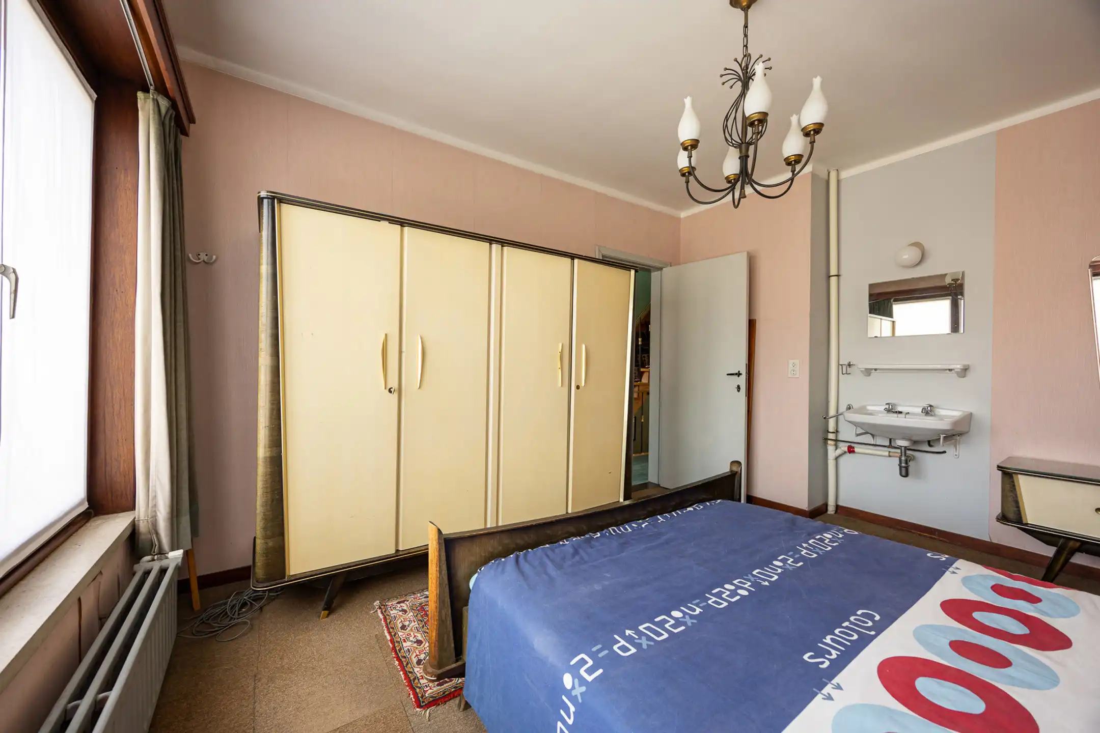 Te renoveren 6slpk-woning met tuin en garage te Turnhout. foto 15