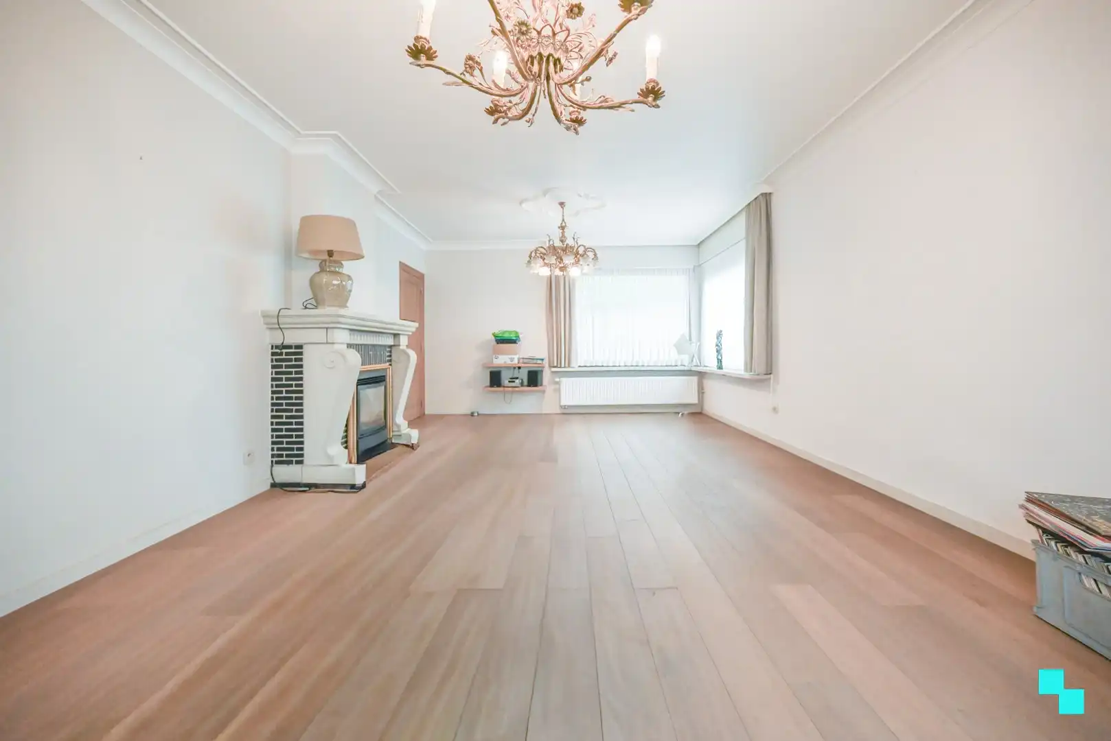 Charmante halfopen bebouwing met bijgebouw in hartje Emelgem foto 4