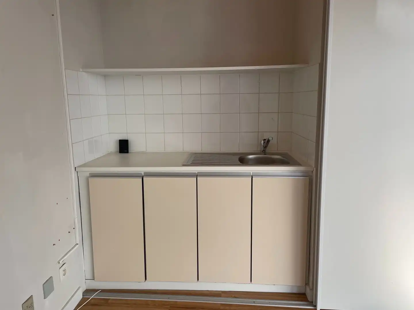 Handelspand te huur nabij de zeedijk foto 4