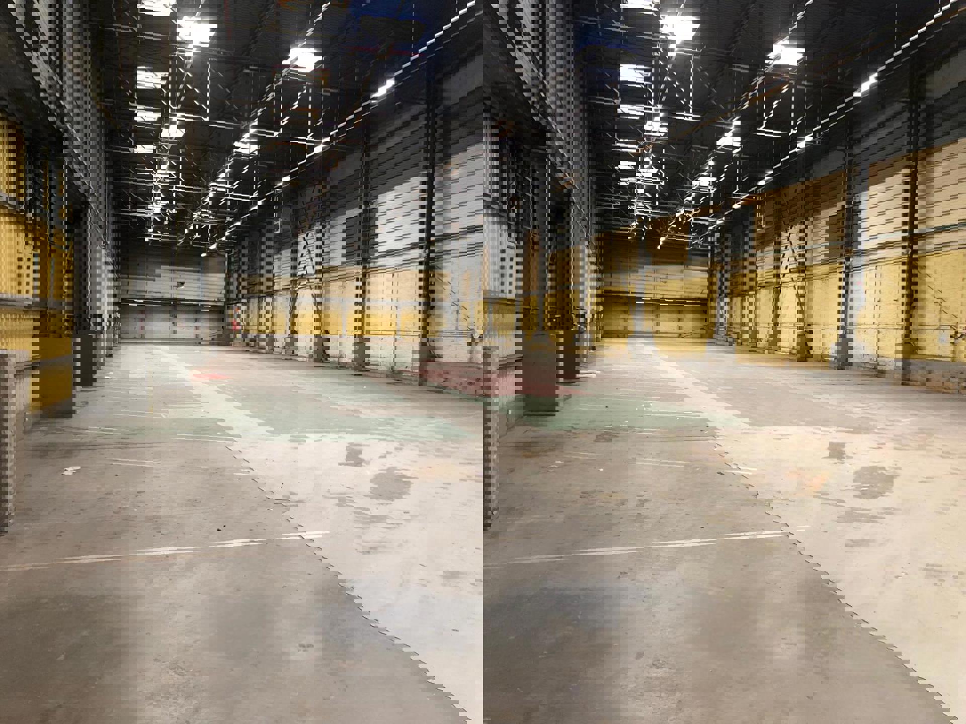 Magazijn van ca. 10.000m²  verdeeld over 2 verdiepingen glv 7.000m² en 1ste V 3.000m²  te Vilvoorde foto 7