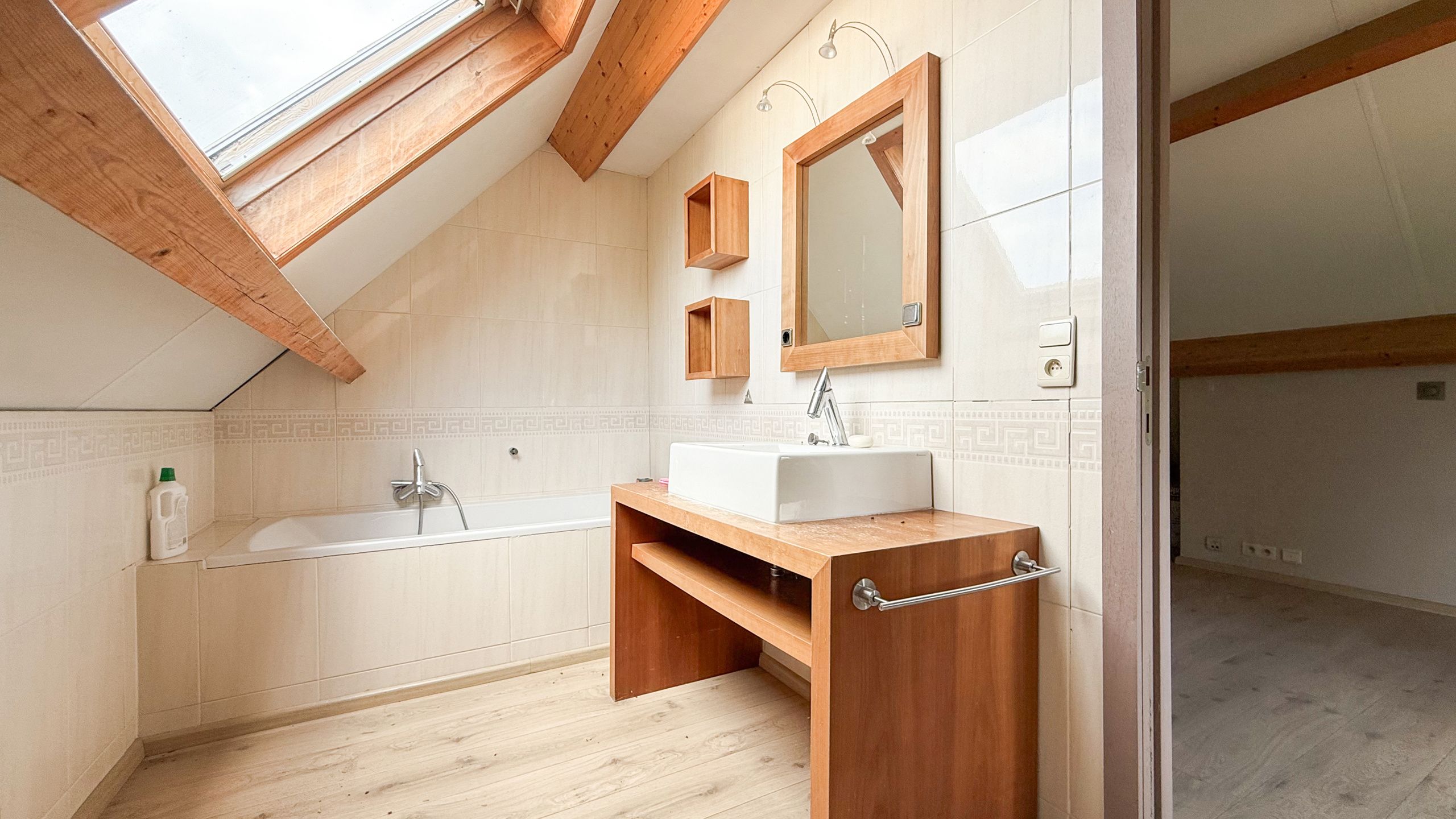 Prachtig handelspand met woonst op toplocatie (40are grond)! foto 44