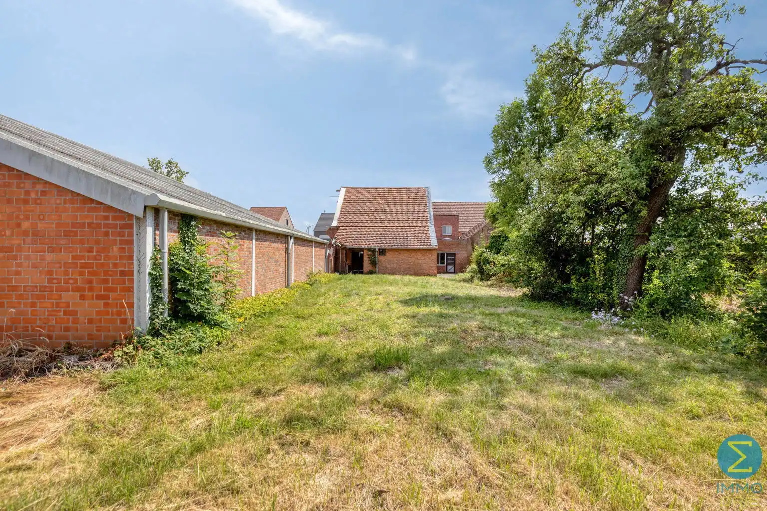 Nabij groene omgeving gelegen te renoveren woning op 567m² foto 19