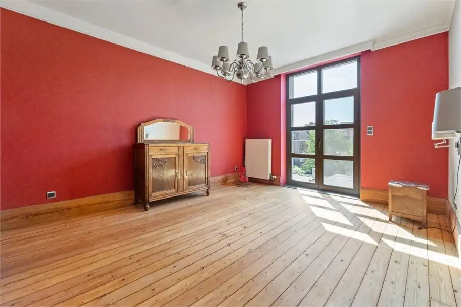 PRACHTIG HERENHUIS MET VEEL CHARME IN HET CENTRUM VAN SINT-TRUIDEN foto 21