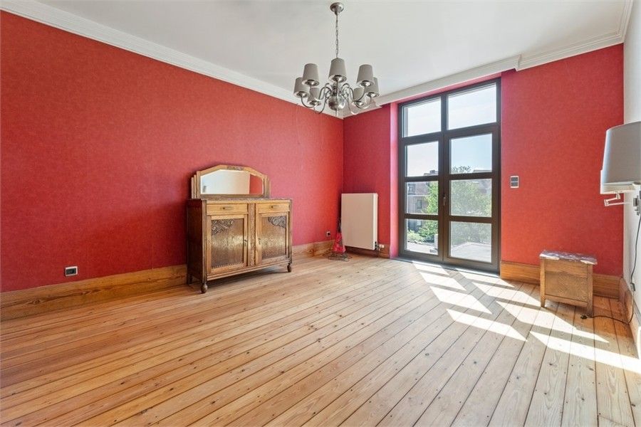 PRACHTIG HERENHUIS MET VEEL CHARME IN HET CENTRUM VAN SINT-TRUIDEN foto 21