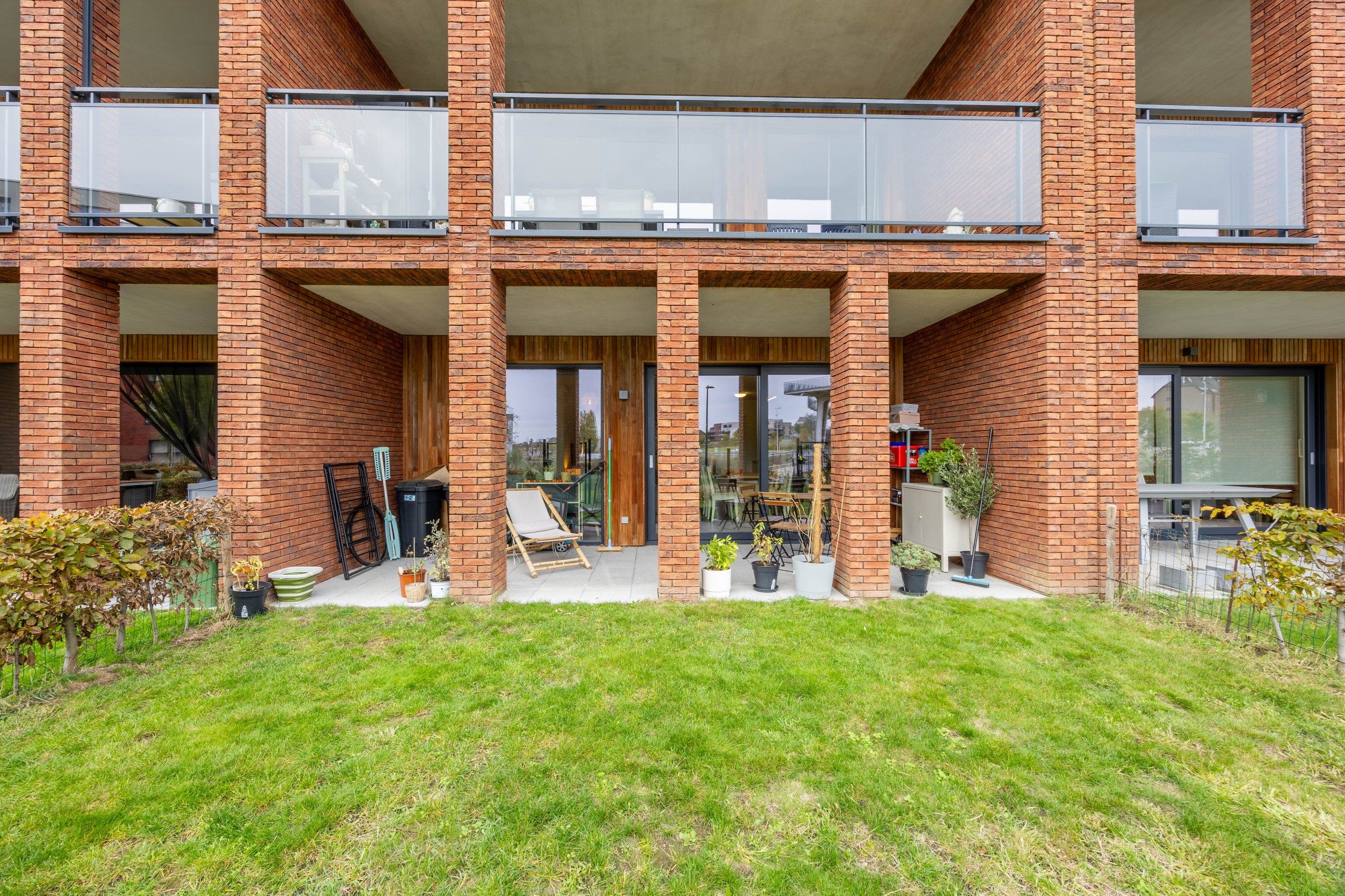 Gelijkvloers appartement met tuintje & staanplaats! foto 16