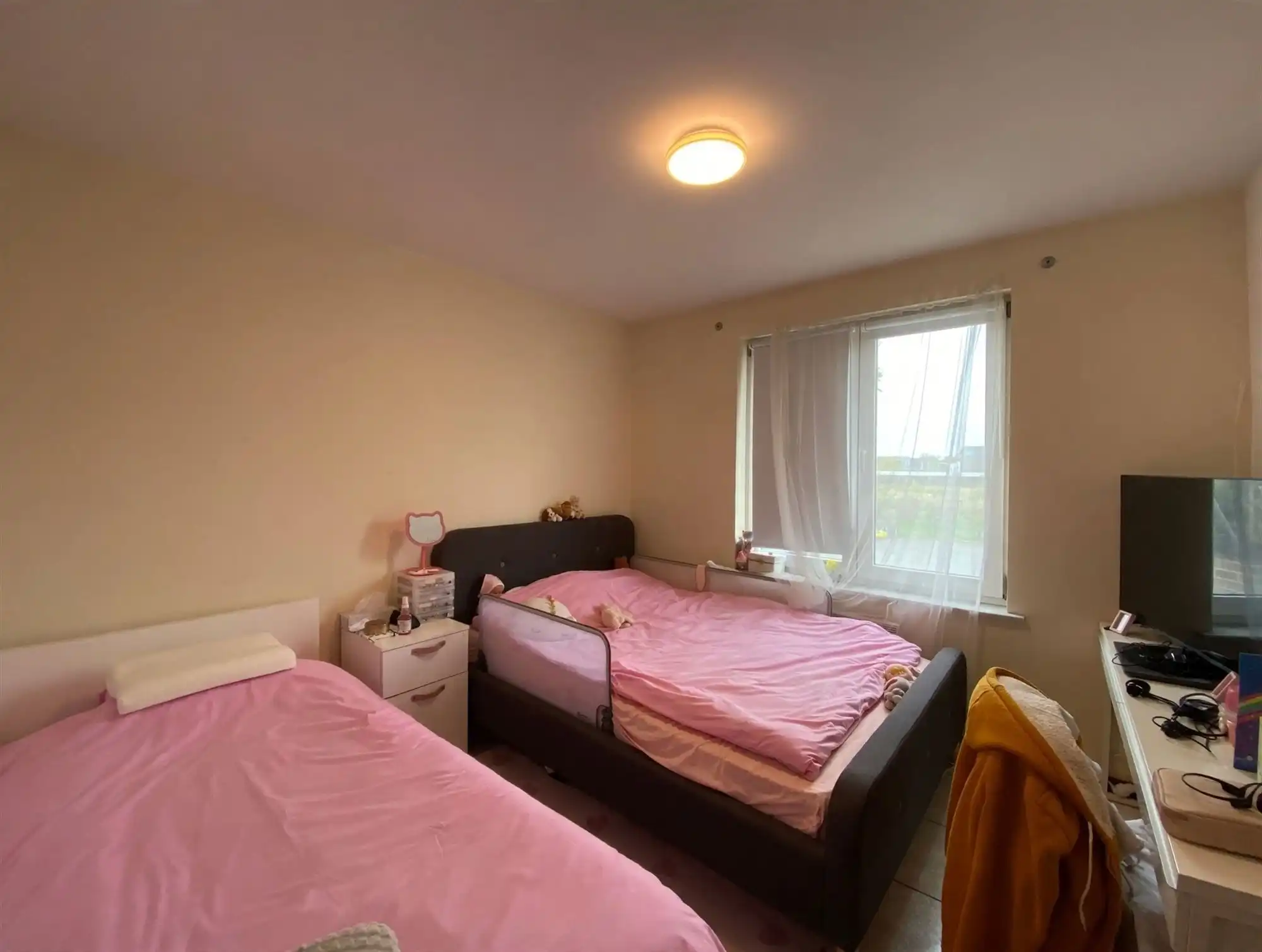 Ruim 2 slaapkamer appartement met garage te Ertvelde foto 12
