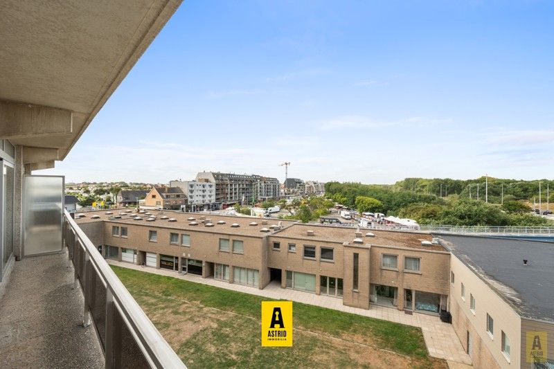 Zonnig appartement op toplocatie met mooie zicht in Bredene! foto 2