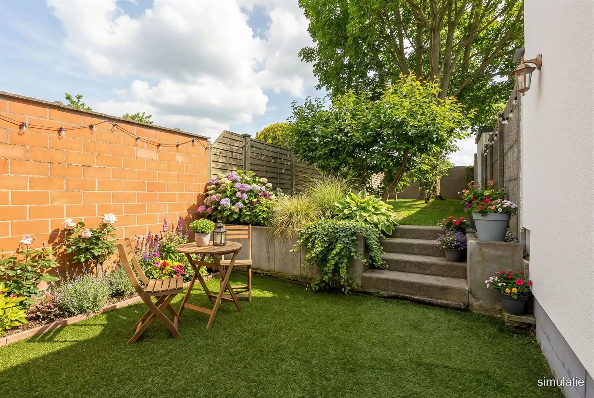 Charmant huis met twee slpks en leuke tuin foto 19