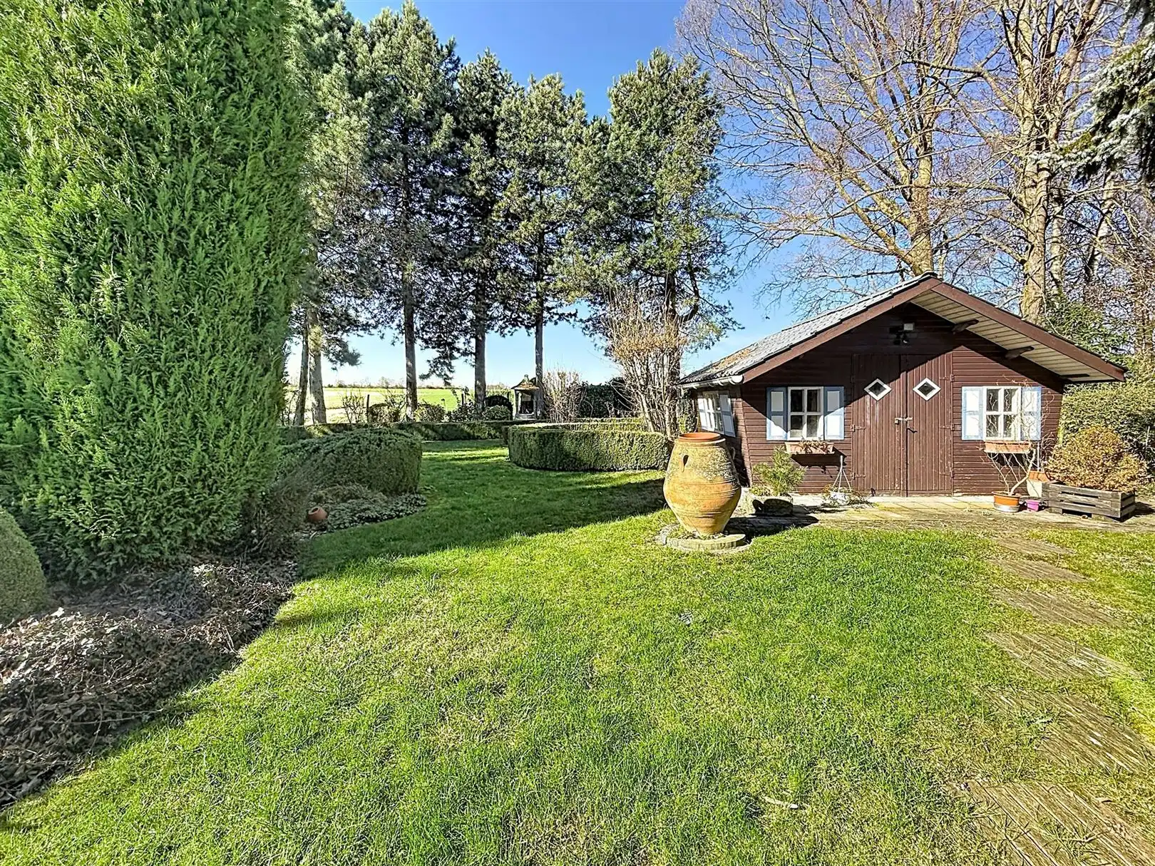 Op te frissen villa, 3/4 slpks + zolder, tuin en garages foto 39