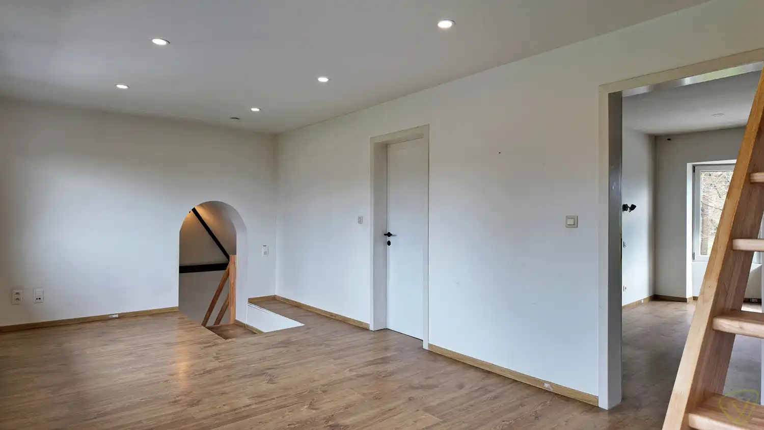 Volledig vernieuwde woning met luxueuze afwerking in Gentweg, Lembeke! foto 15