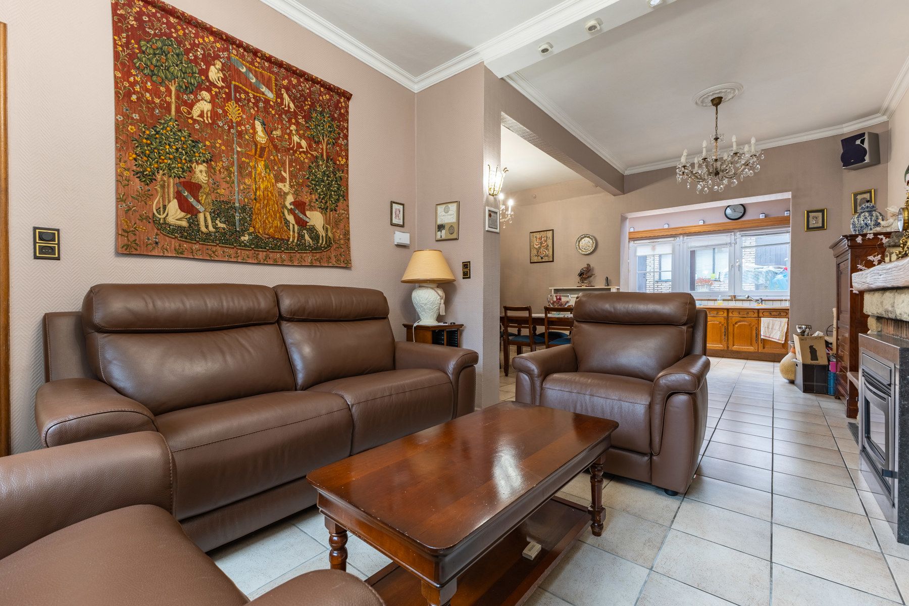 Goed gelegen woning met 3 slaapkamers foto 9