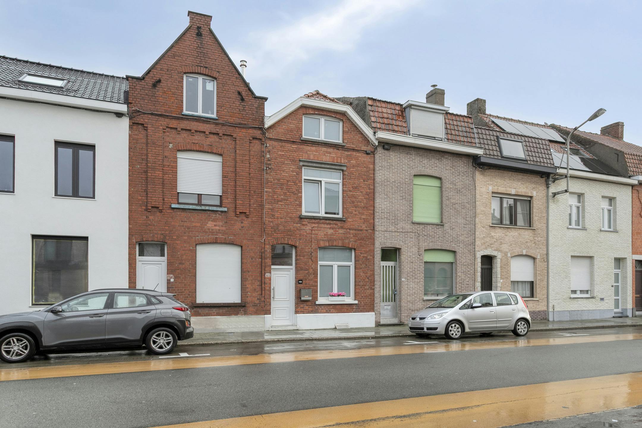 Instapklaar huis met 3 slaapkamers te koop in Kortrijk! foto 12