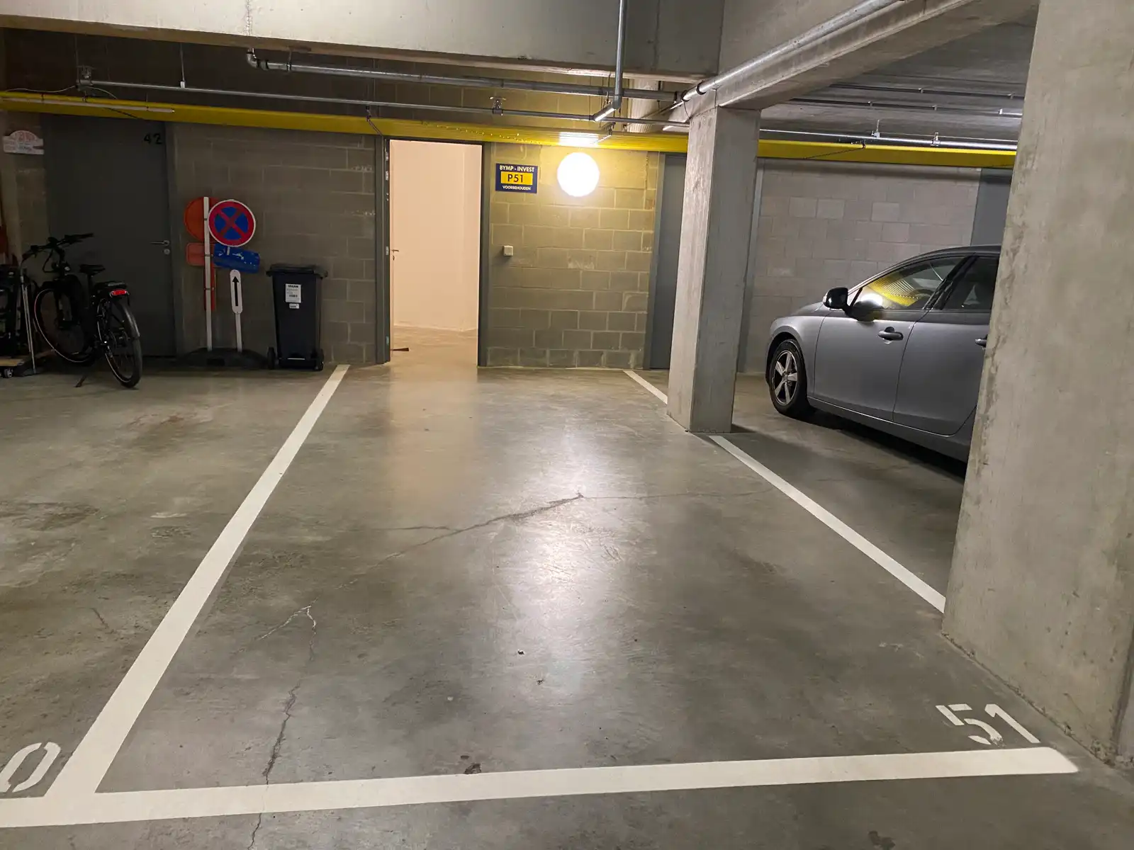 Instapklaar app met 2slpk, terras en parkeerplaats foto 21
