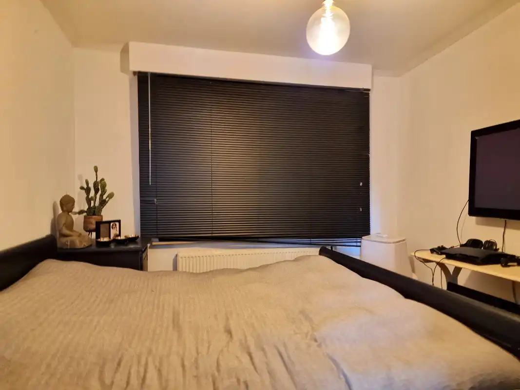 Handelspand met uitzonderlijke visibiliteit & ruim appartement – Toplocatie foto 17