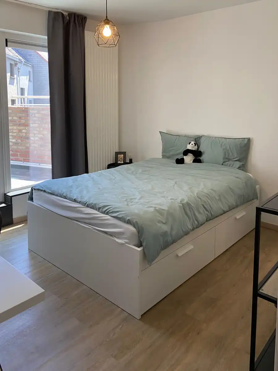 Centraal gelegen woning met 4 slaapkamers! foto 8