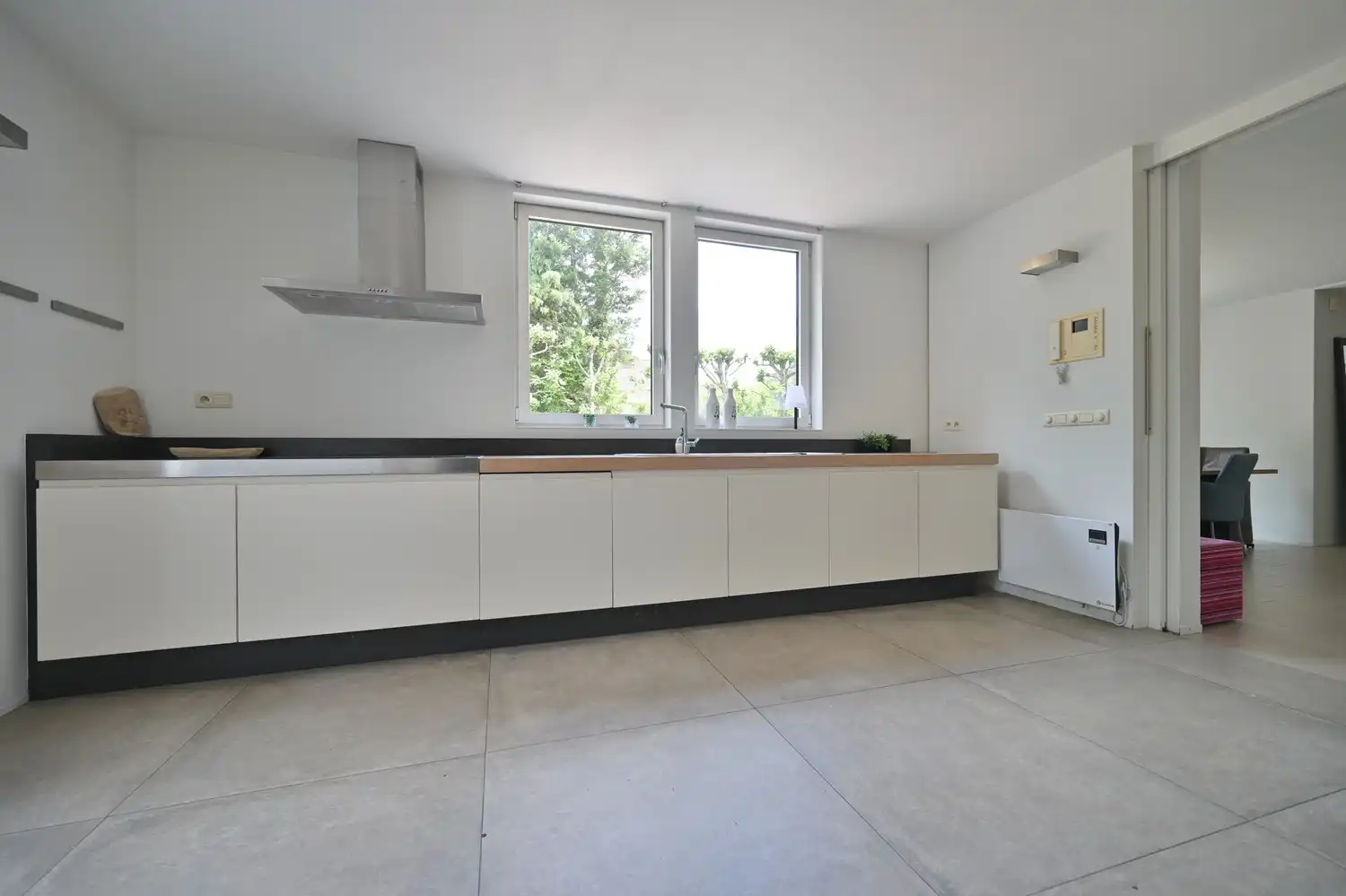 Moderne villa met 4 slaapkamers en 2 badkamers gelegen te Lanaken-Neerharen foto 15