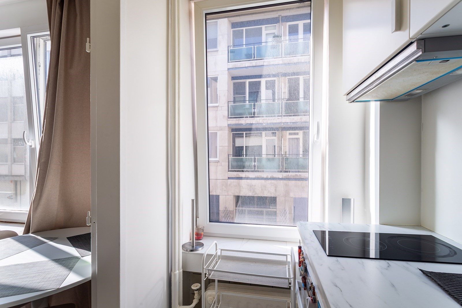 2 gerenoveerde studio's op top locatie foto 12