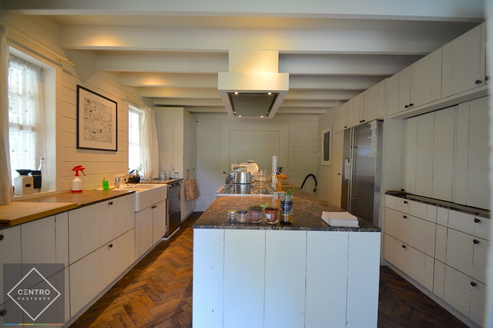 Recent (Bj. 2016) Mi CASA - HANDELSHUIS (538m2), voorzien van grote polyvalente ruimten (vrij beroep, toonzaal, horeca, B&B, ...), 5/6 slaapkamers, 4 badkamers, kelder (114m2), ... Op hoek- en zichtlocatie te Oostkamp. foto 17