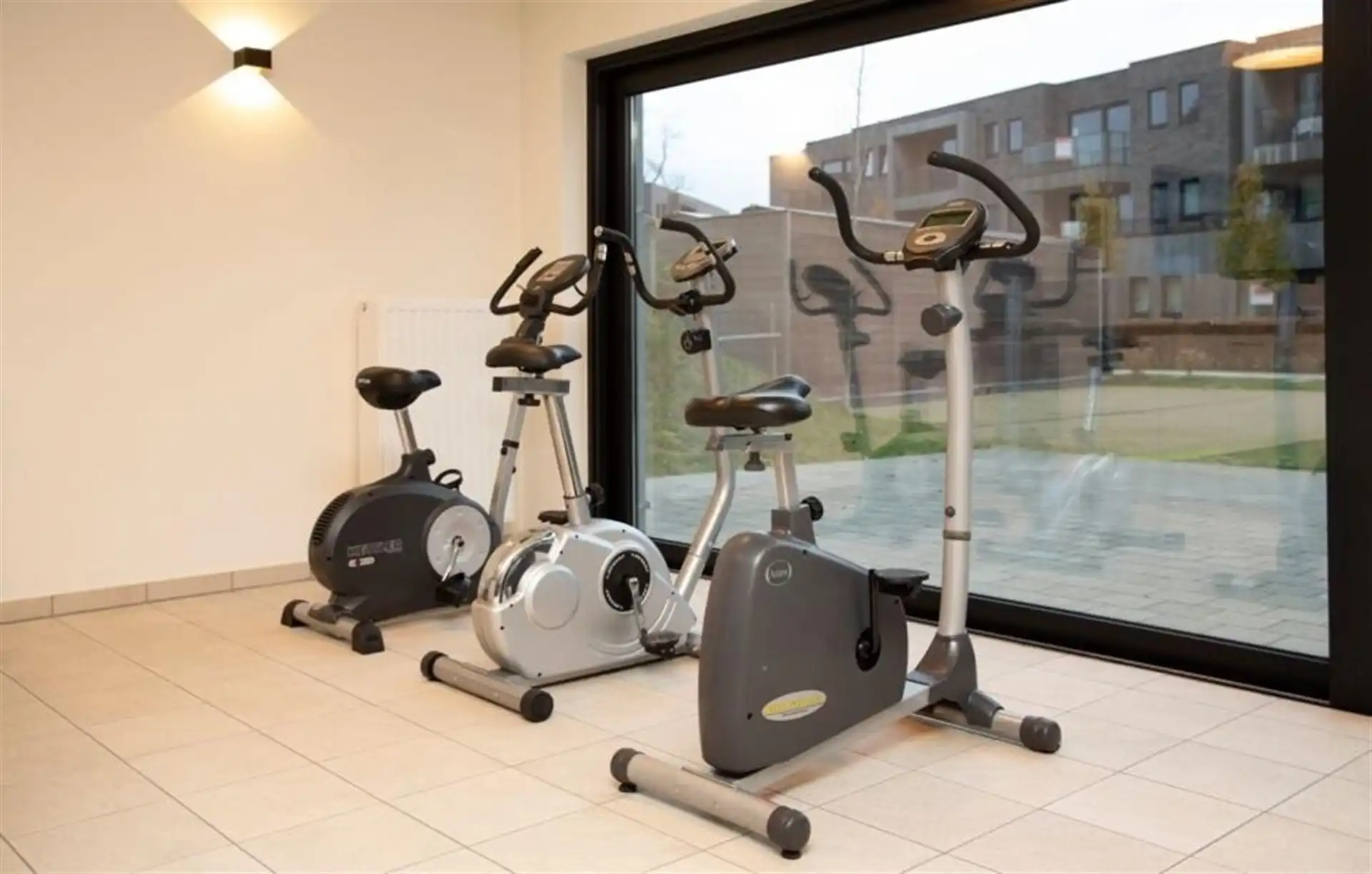 Moderne assistentiewoning met ondergrondse autostaanplaats en berging foto 13