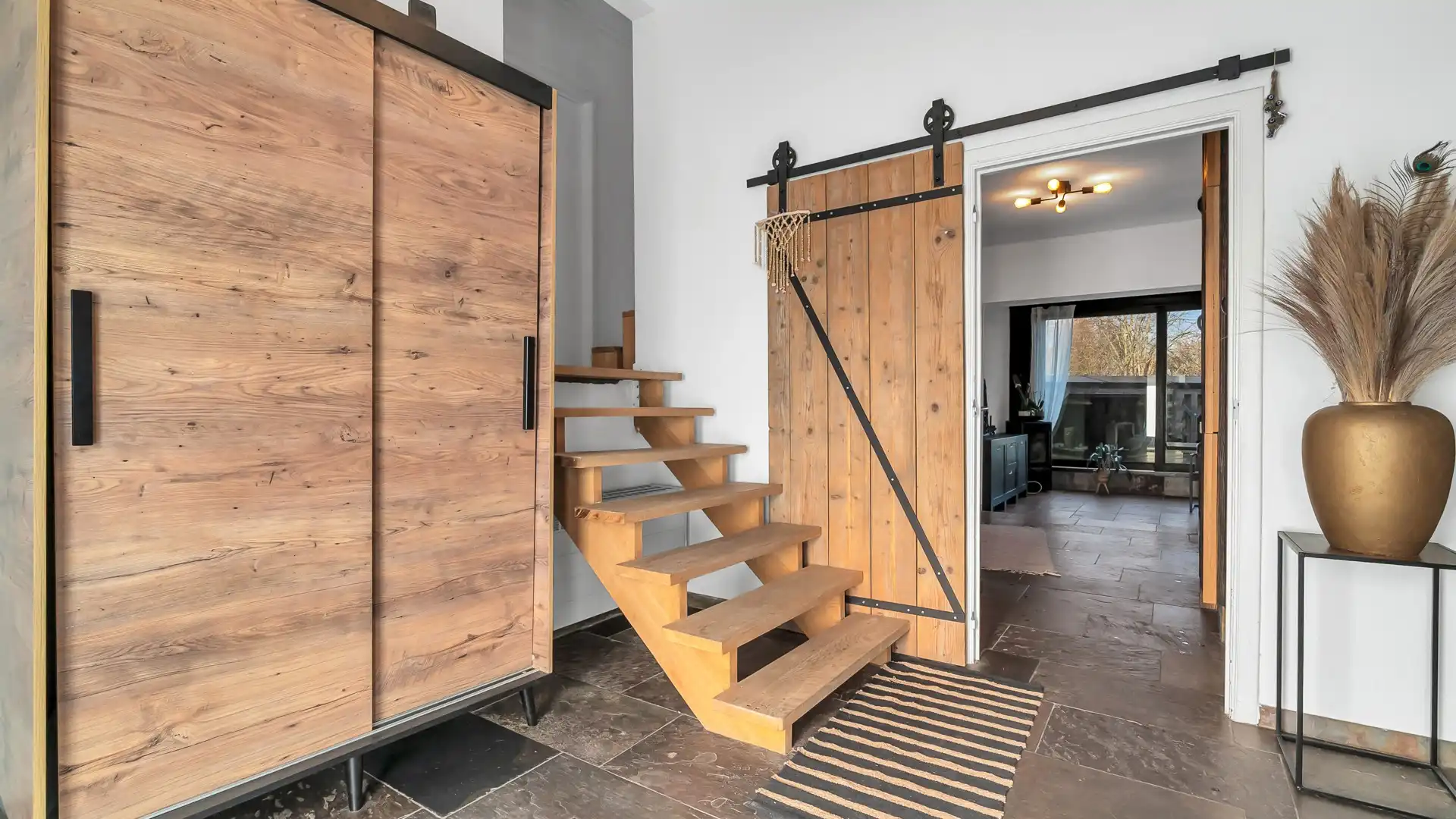 SFEERVOLLE KARAKTERWONING TE MAASMECHELEN MET 4 SLAAPKAMERS foto 22