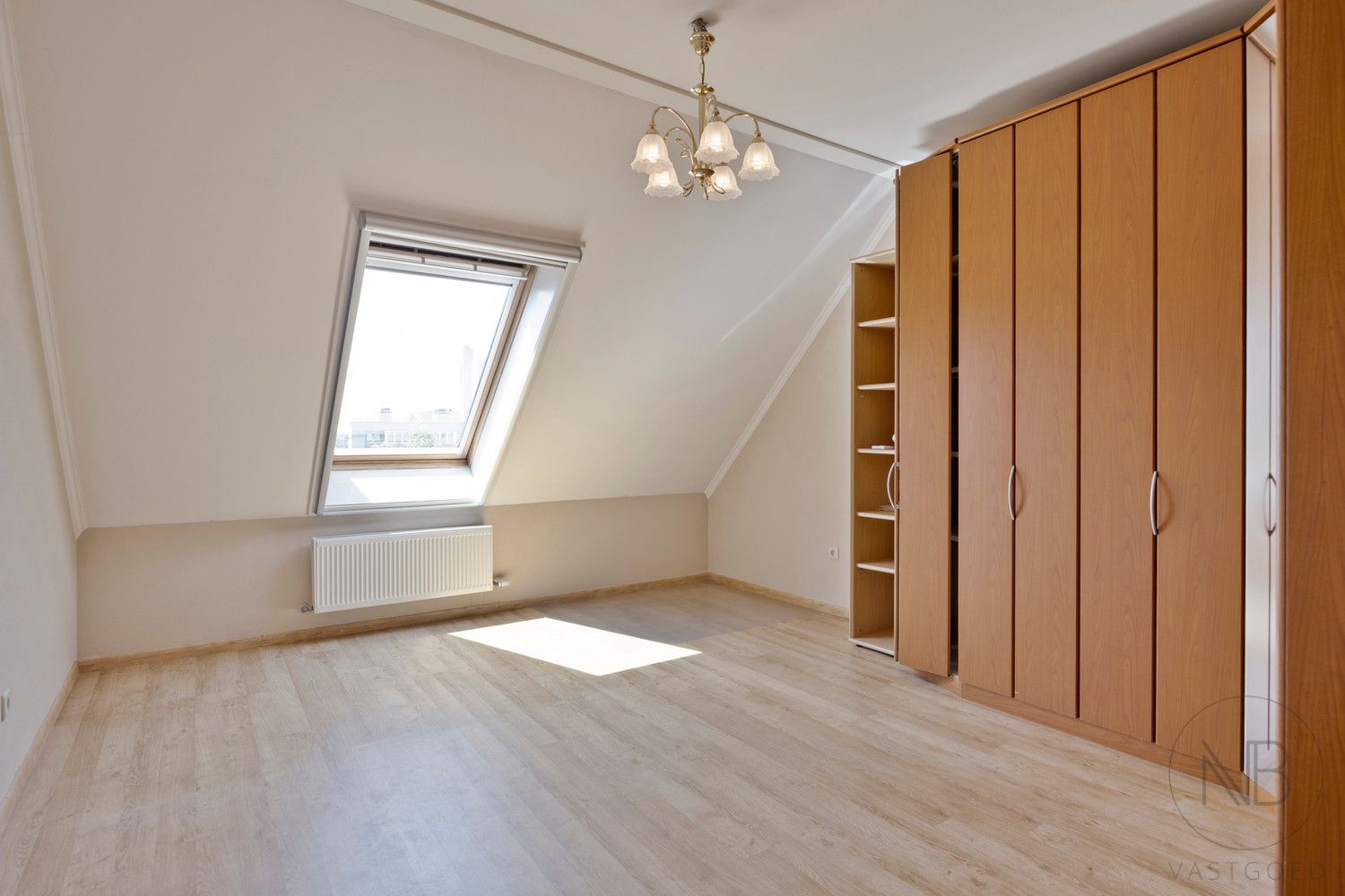 Riant appartement in het centrum van Genk met autostaanplaats! foto 22
