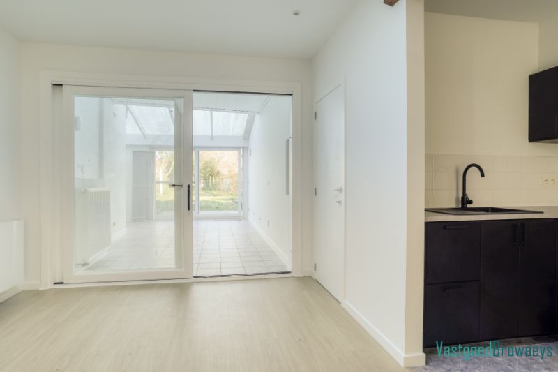 Gerenoveerde starterswoning voorzien van alle comfort, ook ideaal als investering! foto 10