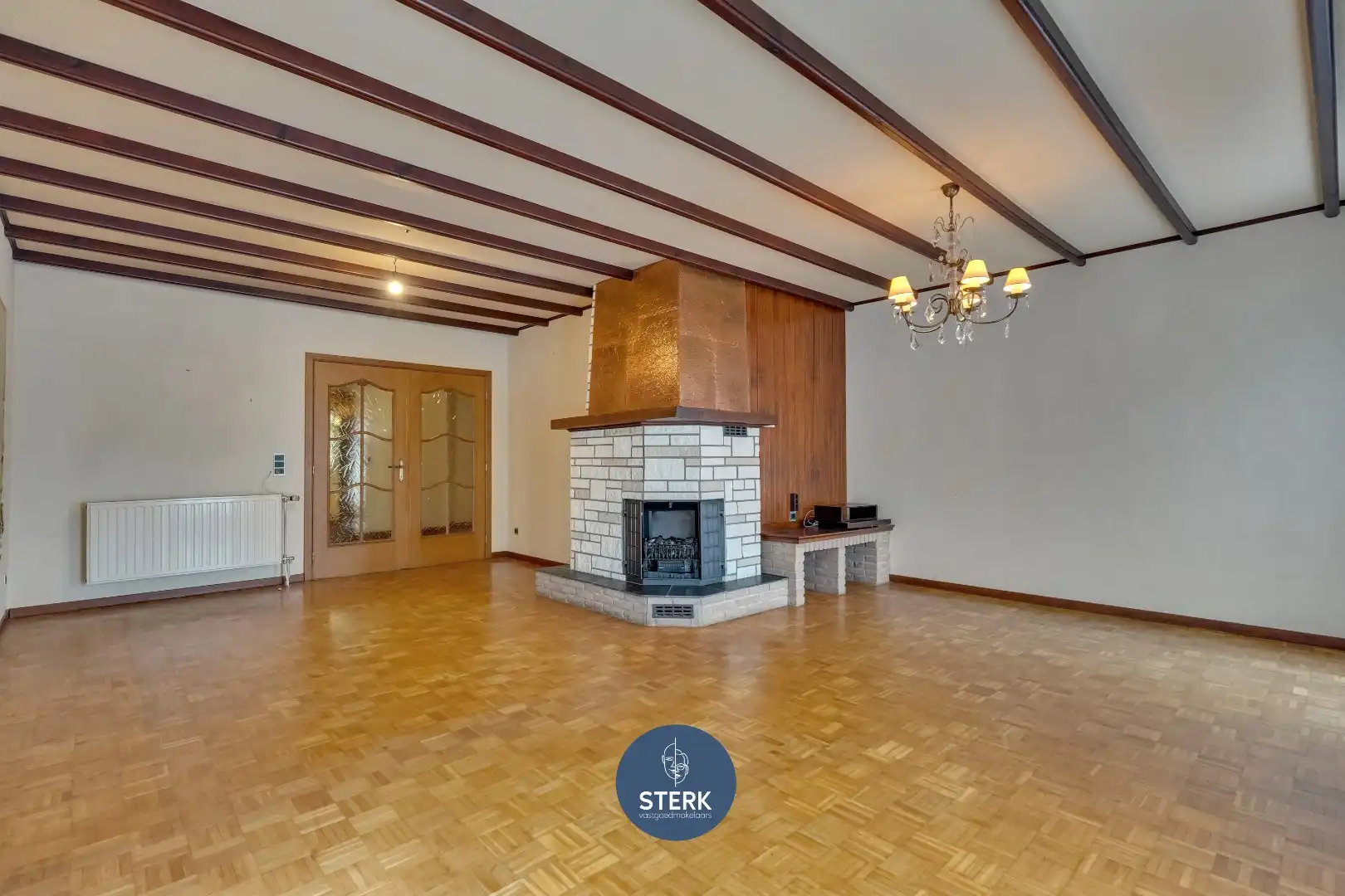 GELIJKVLOERSE WONING MET VEEL POTENTIEEL OP EEN RUSTIGE LOCATIE TE REKEM !  foto 2